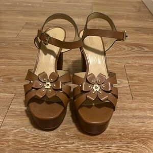 Michael Kors brown, floral, Platform sandels. Size 10.